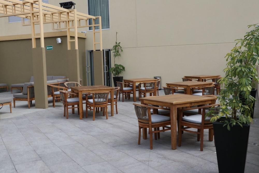 Hampton Inn & Suites By Hilton Puebla Eksteriør bilde