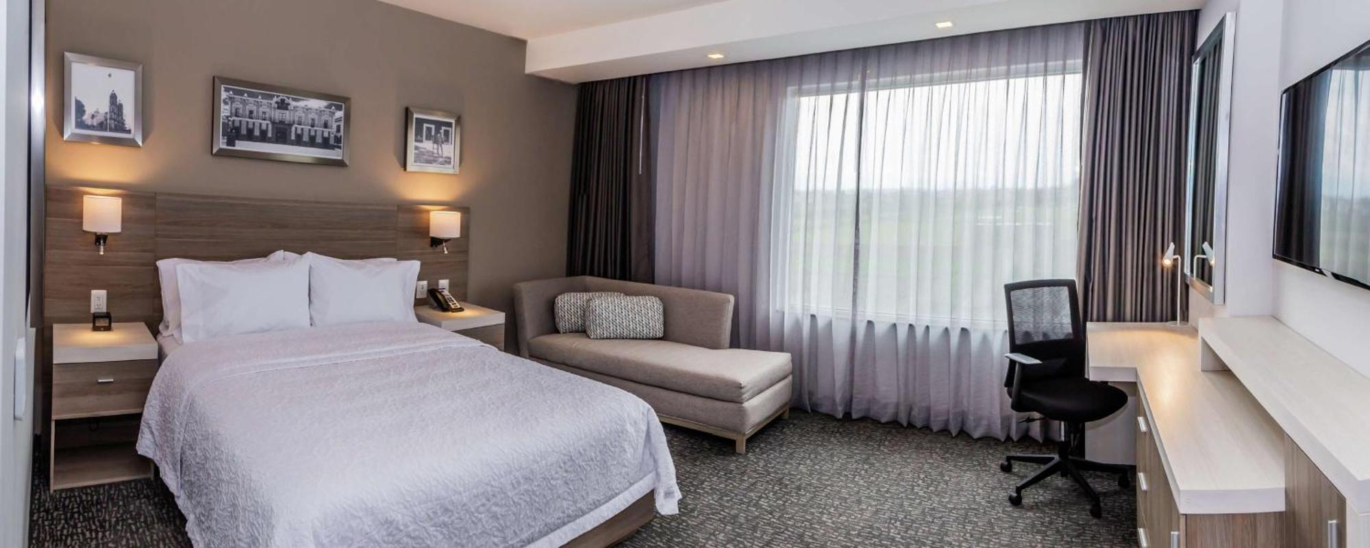 Hampton Inn & Suites By Hilton Puebla Eksteriør bilde